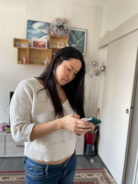 J'accompagne les assistantes indépendantes à gagner en visibilité sur Google grâce à leur site web.